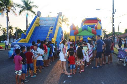 Dia das Crianças tem festa e brincadeiras em comunidades de Figueiredo Dia das Crianças tem festa e brincadeiras em comunidades de Figueiredo