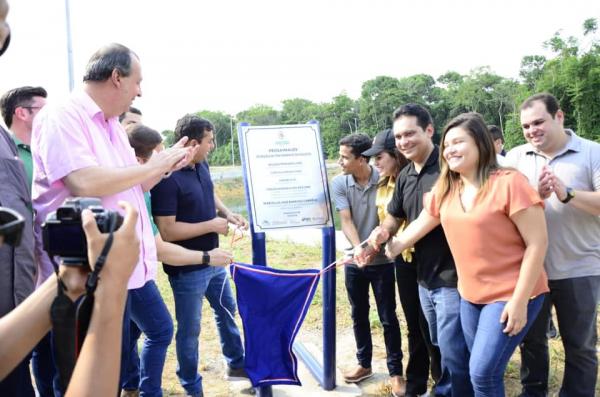 Governador inaugura ProsaiMaués e município passa a ser referência em saneamento Governador inaugura ProsaiMaués e município passa a ser referência em saneamento