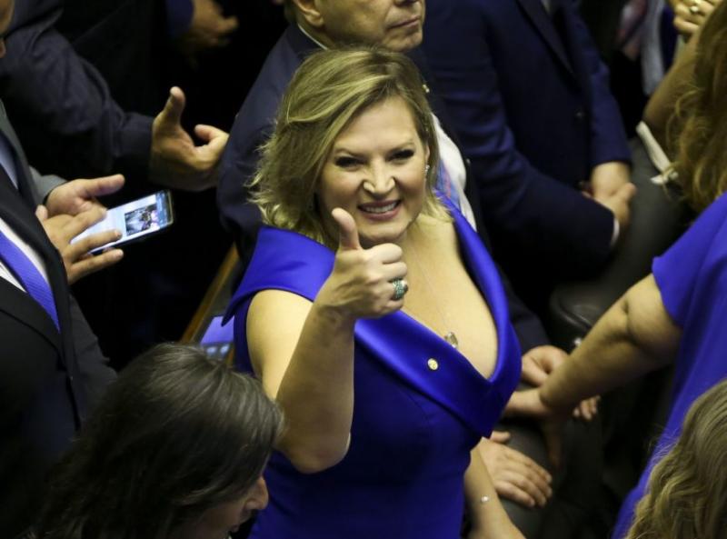 PSL quer lançar Joice a presidente, contra Bolsonaro, diz jornalista PSL quer lançar Joice a presidente, contra Bolsonaro, diz jornalista