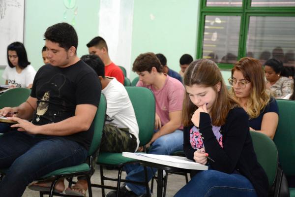 Gabarito do vestibular da UEA será divulgado nesta terça (29) Gabarito do vestibular da UEA será divulgado nesta terça (29)