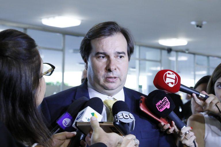 Fala de Eduardo Bolsonaro sobre novo AI-5 é ‘repugnante’, diz Rodrigo Maia Fala de Eduardo Bolsonaro sobre novo AI-5 é ‘repugnante’, diz Rodrigo Maia