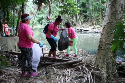 ‘Dia D’ será de retirada de resíduos flutuantes do Igarapé do Mindu, em Manaus ‘Dia D’ será de retirada de resíduos flutuantes do Igarapé do Mindu, em Manaus