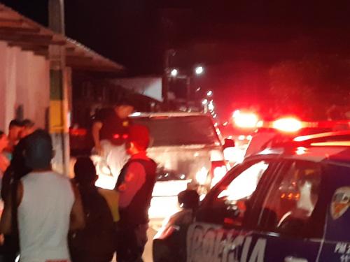 Homem é executado com tiro na cabeça em Parintins Homem é executado com tiro na cabeça em Parintins