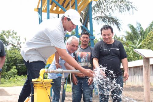 Mais três comunidades rurais de Parintins recebem Água no Jirau Mais três comunidades rurais de Parintins recebem Água no Jirau