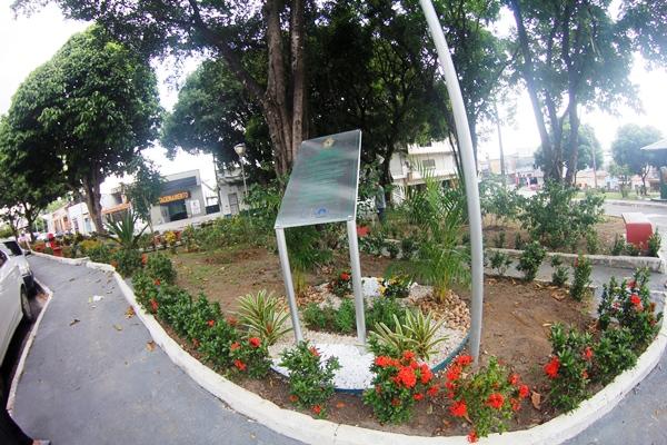 Praça Santos Dumont, em Manaus, ganha novo paisagismo Praça Santos Dumont, em Manaus, ganha novo paisagismo