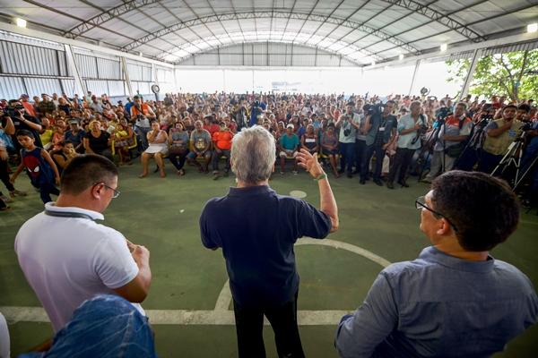 Arthur lança programa de regularização fundiária que irá beneficiar mais de 22 mil famílias Arthur lança programa de regularização fundiária que irá beneficiar mais de 22 mil famílias