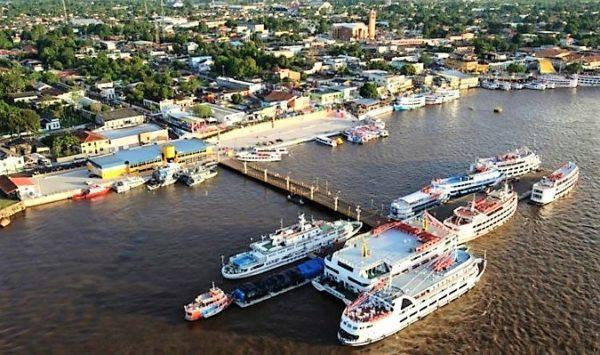 Porto de Parintins é fechado pela Capitania dos Portos Porto de Parintins é fechado pela Capitania dos Portos