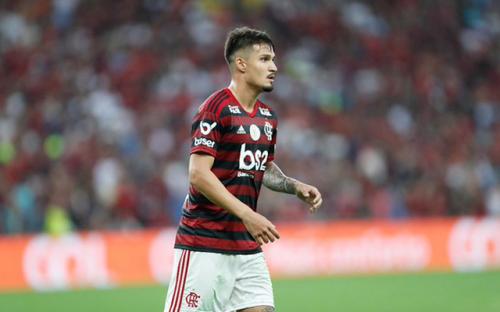 Com desfalques, Flamengo deve utilizar zaga reserva contra o Grêmio hoje (17) Com desfalques, Flamengo deve utilizar zaga reserva contra o Grêmio hoje (17)