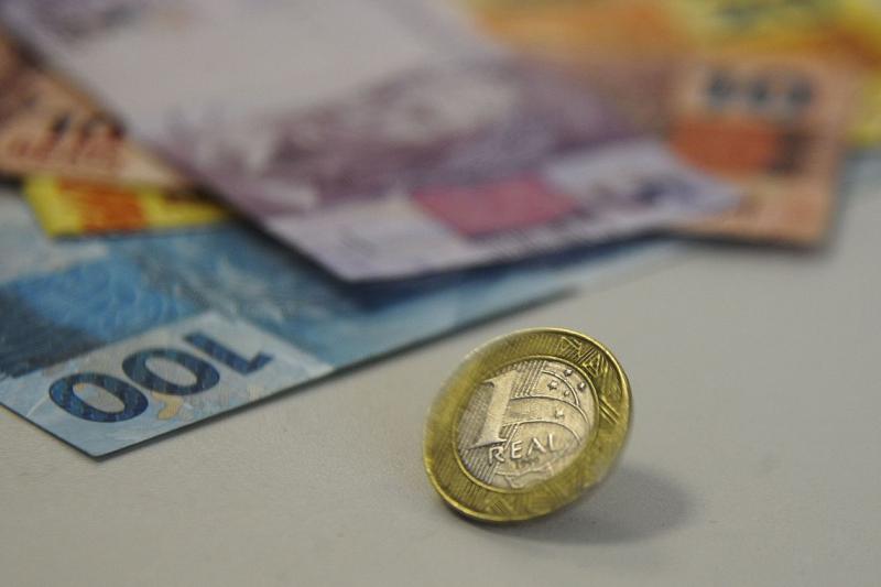 Bolsonaro desbloqueia R$ 13,9 bilhões do Orçamento de 2019 Bolsonaro desbloqueia R$ 13,9 bilhões do Orçamento de 2019