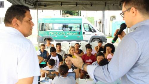 'Mutirão' negocia dívidas de água de 150 famílias do conjunto Manauara I 'Mutirão' negocia dívidas de água de 150 famílias do conjunto Manauara I