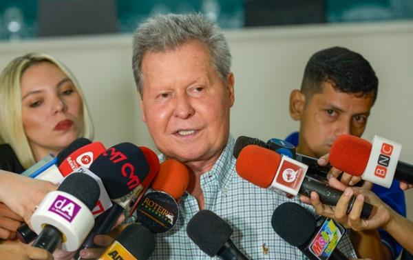 Prefeito de Manaus homenageia 500 aposentados em 'Obrigado, Servidor' Prefeito de Manaus homenageia 500 aposentados em 'Obrigado, Servidor'