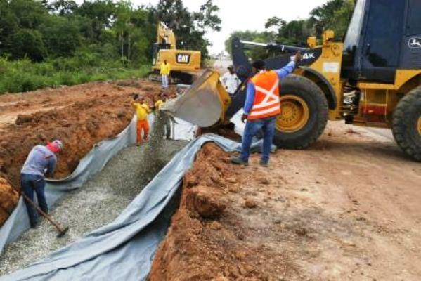 Obra na PA-150 reconstrói grande via de escoamento de produção Obra na PA-150 reconstrói grande via de escoamento de produção