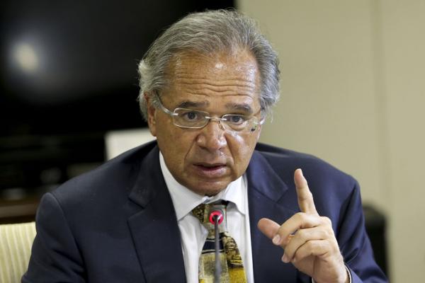 ‘Não se assustem então se alguém pedir o AI-5’, diz Guedes ‘Não se assustem então se alguém pedir o AI-5’, diz Guedes