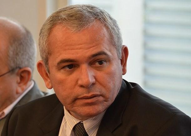 Prefeito de Santarém quer dar FPM à Caixa como garantia de empréstimo de R$ 123 milhões Prefeito de Santarém quer dar FPM à Caixa como garantia de empréstimo de R$ 123 milhões