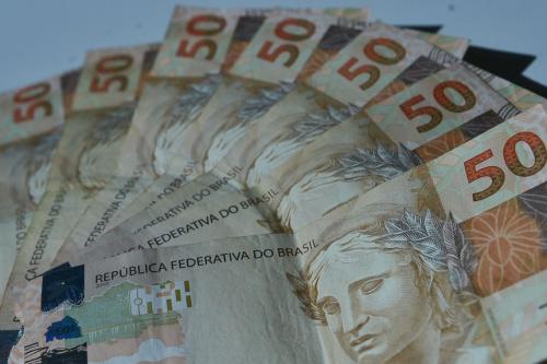 Bancos fazem mutirão para negociar dívidas em atraso Bancos fazem mutirão para negociar dívidas em atraso