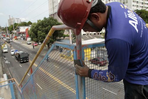 ‘Adote Manaus’ viabiliza revitalização de 23 passarelas na capital ‘Adote Manaus’ viabiliza revitalização de 23 passarelas na capital