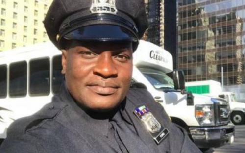 Jacaré, do É O Tchan, vira policial no Canadá Jacaré, do É O Tchan, vira policial no Canadá