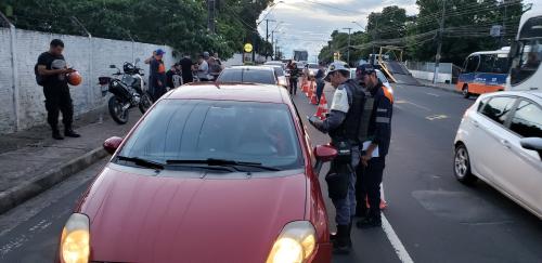 Operação Lei Seca autua mais de 20 motoristas embriagados em seis dias, em Manaus Operação Lei Seca autua mais de 20 motoristas embriagados em seis dias, em Manaus