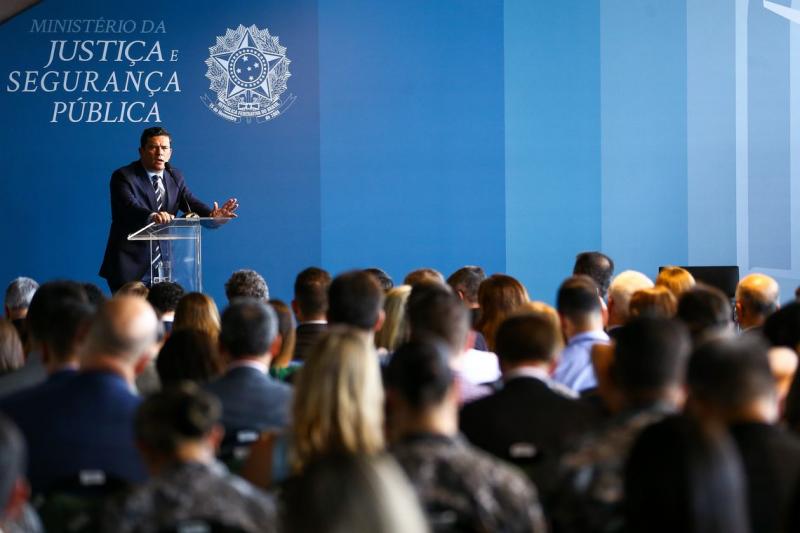 Corrupção abala confiança no regime democrático, diz Moro Corrupção abala confiança no regime democrático, diz Moro