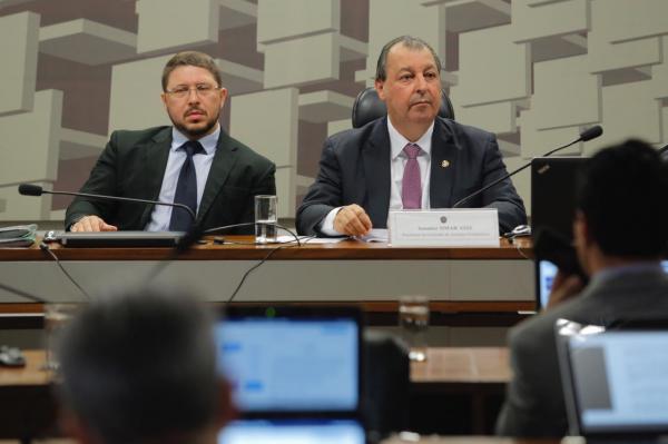 Governo do AM e bancada federal alteram lei que prejudicava polo de informática da ZFM Governo do AM e bancada federal alteram lei que prejudicava polo de informática da ZFM