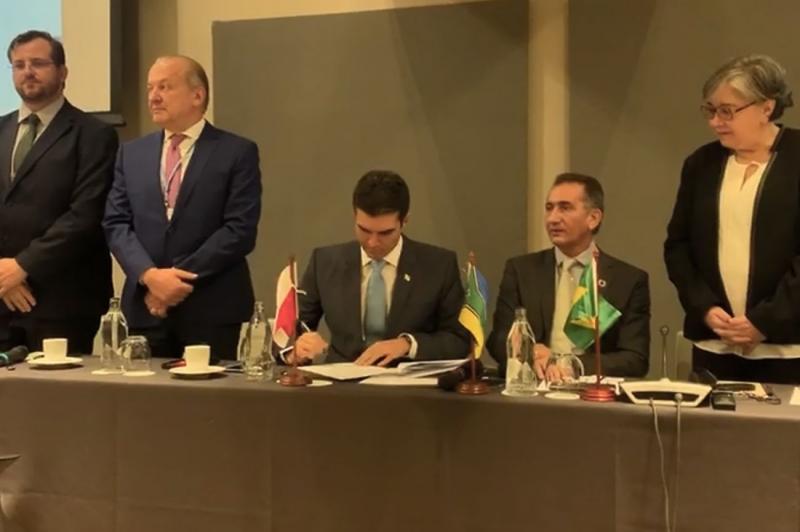 Estados da Amazônia Legal firmam protocolo de intenções com a França Estados da Amazônia Legal firmam protocolo de intenções com a França