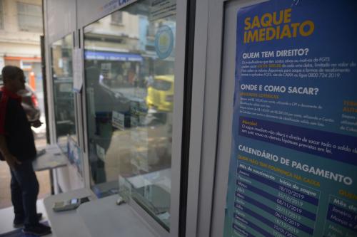 Saiba se você terá direito ao saque de R$ 998 no FGTS Saiba se você terá direito ao saque de R$ 998 no FGTS
