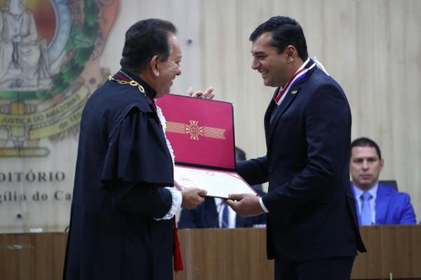 Wilson Lima recebe mérito judiciário e destaca parceria entre poderes do AM Wilson Lima recebe mérito judiciário e destaca parceria entre poderes do AM