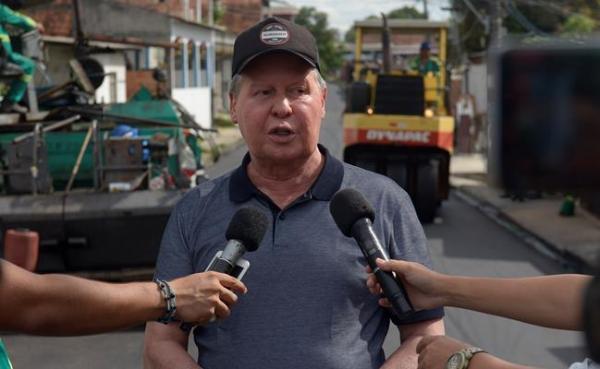 Prefeitura de Manaus desembolsa R$ 54,8 milhões para pagamento de 13º Prefeitura de Manaus desembolsa R$ 54,8 milhões para pagamento de 13º
