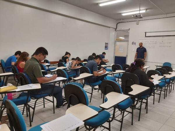 Com 6 mil inscritos, Defensoria realiza concurso para servidores neste domingo (15) Com 6 mil inscritos, Defensoria realiza concurso para servidores neste domingo (15)