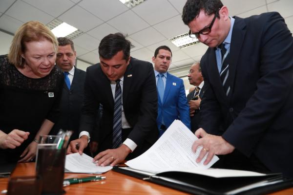 Wilson e Moro inauguram o Centro de Inteligência de Segurança do Norte, em Manaus Wilson e Moro inauguram o Centro de Inteligência de Segurança do Norte, em Manaus