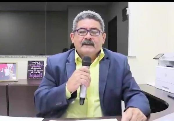 Romeiro já torrou R$ 10, 7 milhões em combustível da Prefeitura, diz Jonas Castro Romeiro já torrou R$ 10, 7 milhões em combustível da Prefeitura, diz Jonas Castro