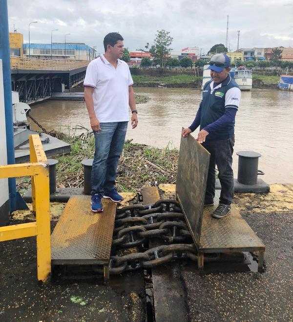 Porto de Parintins ainda não foi reaberto por questões burocráticas, diz Bi Garcia Porto de Parintins ainda não foi reaberto por questões burocráticas, diz Bi Garcia