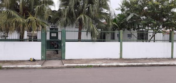 Governo Federal fecha em definitivo agência do Ibama, em Parintins Governo Federal fecha em definitivo agência do Ibama, em Parintins