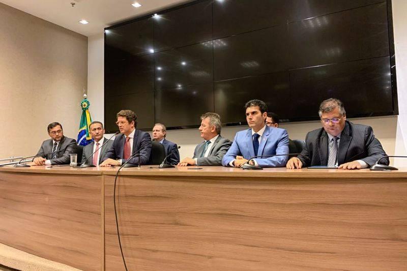 STF autoriza repasse de R$ 430 milhões para combate a incêndios na Amazônia STF autoriza repasse de R$ 430 milhões para combate a incêndios na Amazônia