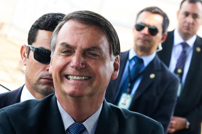 Bolsonaro inclui policiais presos em indulto de Natal Bolsonaro inclui policiais presos em indulto de Natal
