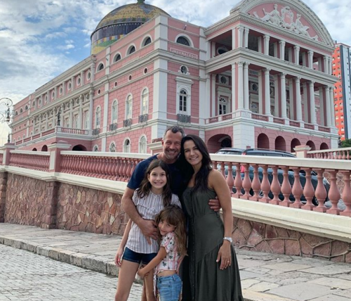 Malvino Salvador passa o Natal em Manaus, com a família Malvino Salvador passa o Natal em Manaus, com a família