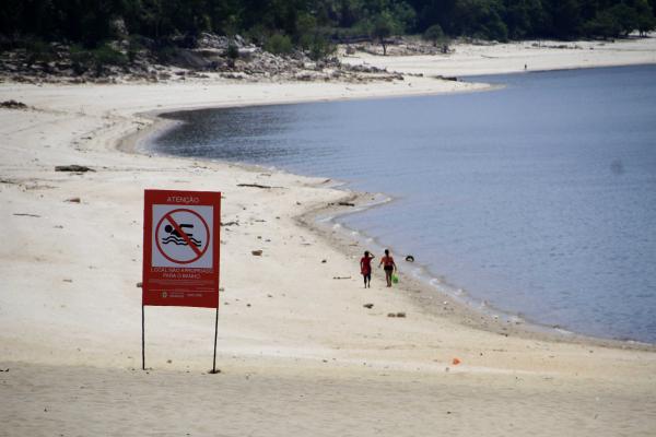 Praia da Ponta Negra, em Manaus, será fechada para banho no Reveillon Praia da Ponta Negra, em Manaus, será fechada para banho no Reveillon