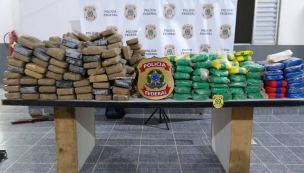 PF apreende mais de 400 kg de droga em comunidade de Benjamin Constant (AM) PF apreende mais de 400 kg de droga em comunidade de Benjamin Constant (AM)