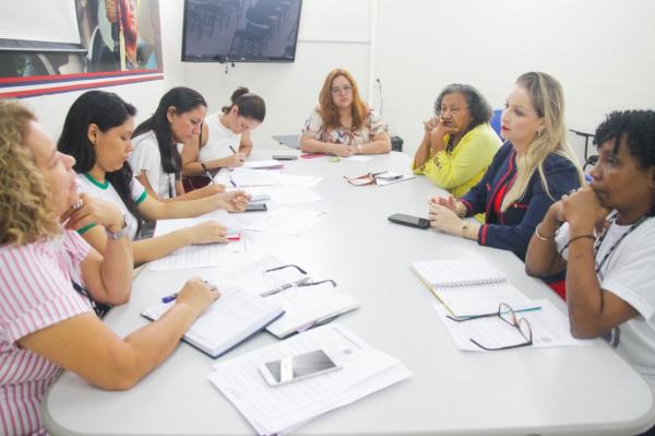 Governo do AM inicia ações para Conferência Estadual de Políticas para Mulheres Governo do AM inicia ações para Conferência Estadual de Políticas para Mulheres