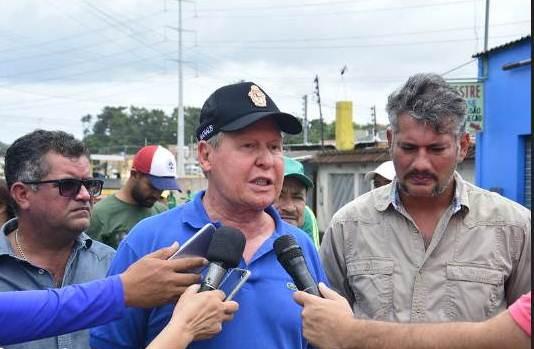 Novo Aleixo recebe obras de infraestrutura e operação tapa-buracos Novo Aleixo recebe obras de infraestrutura e operação tapa-buracos