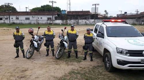 Agentes de trânsito de Tefé são obrigados a atuar como PMs em barreiras Agentes de trânsito de Tefé são obrigados a atuar como PMs em barreiras