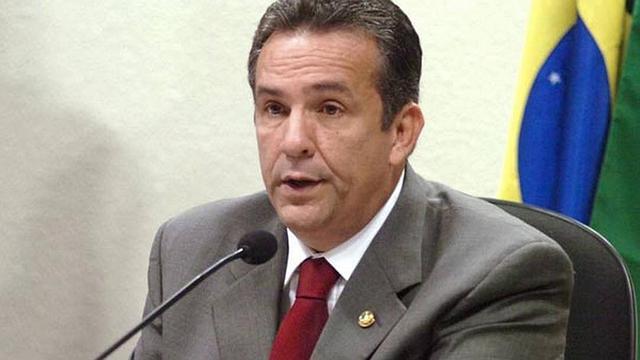 Juíza revoga prisão do ex-senador Luiz Otávio Campos Juíza revoga prisão do ex-senador Luiz Otávio Campos