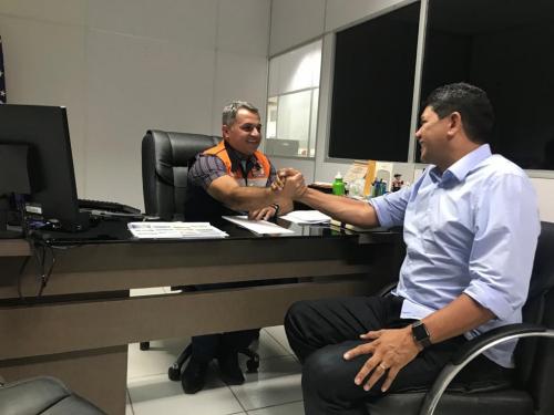 Prefeito de Parintins assina convênios e conquista mais dez sistemas Salta Z Prefeito de Parintins assina convênios e conquista mais dez sistemas Salta Z