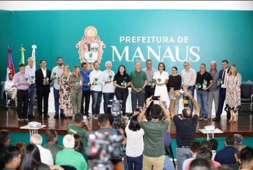 Prefeitura lança pacote de parcerias para revitalização e adoção de espaços públicos Prefeitura lança pacote de parcerias para revitalização e adoção de espaços públicos