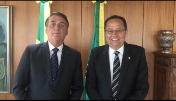 Em vídeo com Silas, Bolsonaro diz que vai reeditar decreto do IPI dos refrigerantes Em vídeo com Silas, Bolsonaro diz que vai reeditar decreto do IPI dos refrigerantes