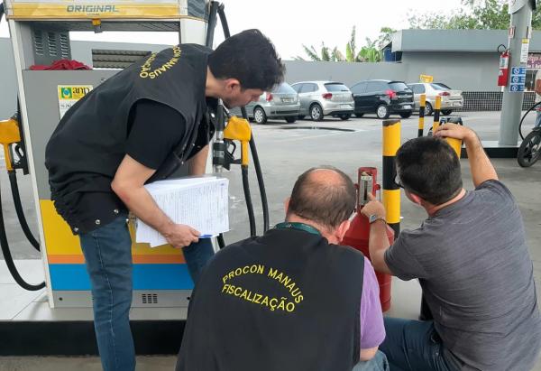 Em 2019, multas a bancos e postos de combustíveis supera R$ 300 mil, diz Procon-AM Em 2019, multas a bancos e postos de combustíveis supera R$ 300 mil, diz Procon-AM