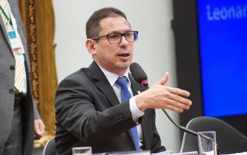 Marcelo Ramos pede a demissão do secretário de Cultura: ‘imbecil caricato’ Marcelo Ramos pede a demissão do secretário de Cultura: ‘imbecil caricato’