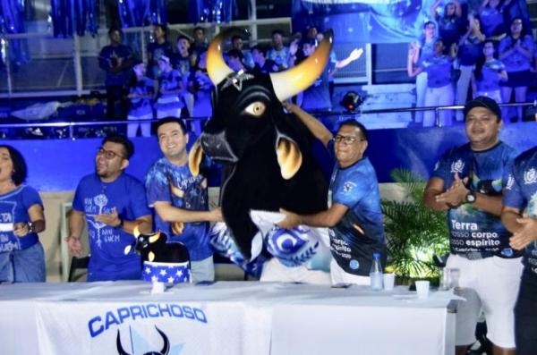 “ ‘O amor está no ar’ agora é toada do Caprichoso”, anuncia presidente “ ‘O amor está no ar’ agora é toada do Caprichoso”, anuncia presidente