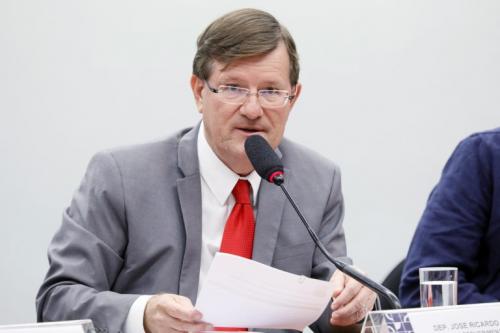 “Sou contra a escadinha. Defendo os 20% do IPI, como era no governo do PT”, afirma José Ricardo “Sou contra a escadinha. Defendo os 20% do IPI, como era no governo do PT”, afirma José Ricardo