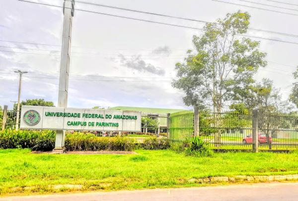 Reitor da Ufam suspende posse de diretora, em Parintins e Zé Luis fica interino Reitor da Ufam suspende posse de diretora, em Parintins e Zé Luis fica interino